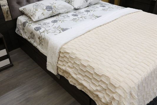 Patura pat, Caressa, 200 x 220 cm, poliester, crem