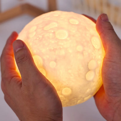 Veioza LED RGB Hoff Luna, cu telecomanda, aspect lemn + alb, modern