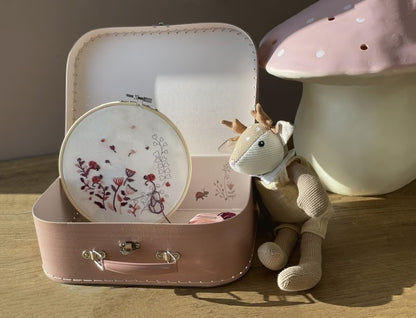 Joc creativ Invata sa brodezi, Egmont Toys