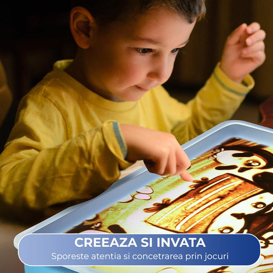 Tavita cu Nisip Iluminata TimeBox Joc Interactiv pentru copii; creativitate & coordonare; suprafata LED, refolosibila, compacta; 2 pungi nisip + accesorii incluse; USB, Albastru