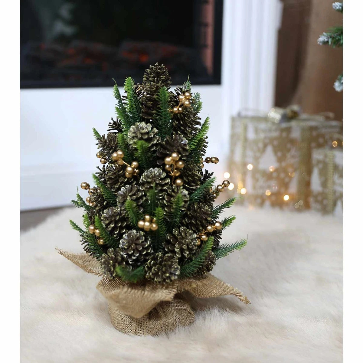 Bradut decorativ de Craciun, verde, inaltime 32 cm